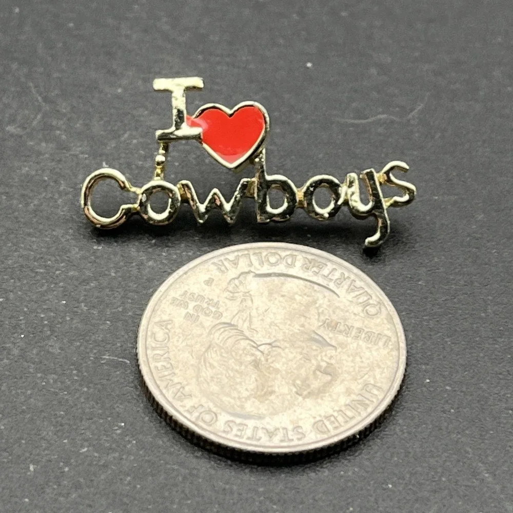 I Heart Love Cowboys‎ Gold Tone Lapel Hat Pin